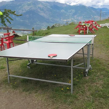 Casa Chamonin Lägenhetshotell Gressan